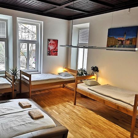 Auberge de jeunesse Vila Veselova, Ljubljana City Center Extérieur photo